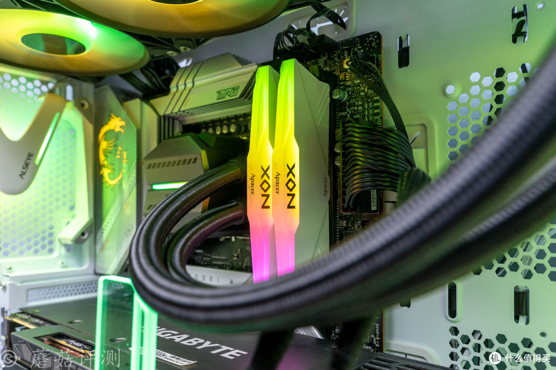 性价比之选,入手二手RTX3090,技嘉RTX 3090魔鹰OC显卡 评测