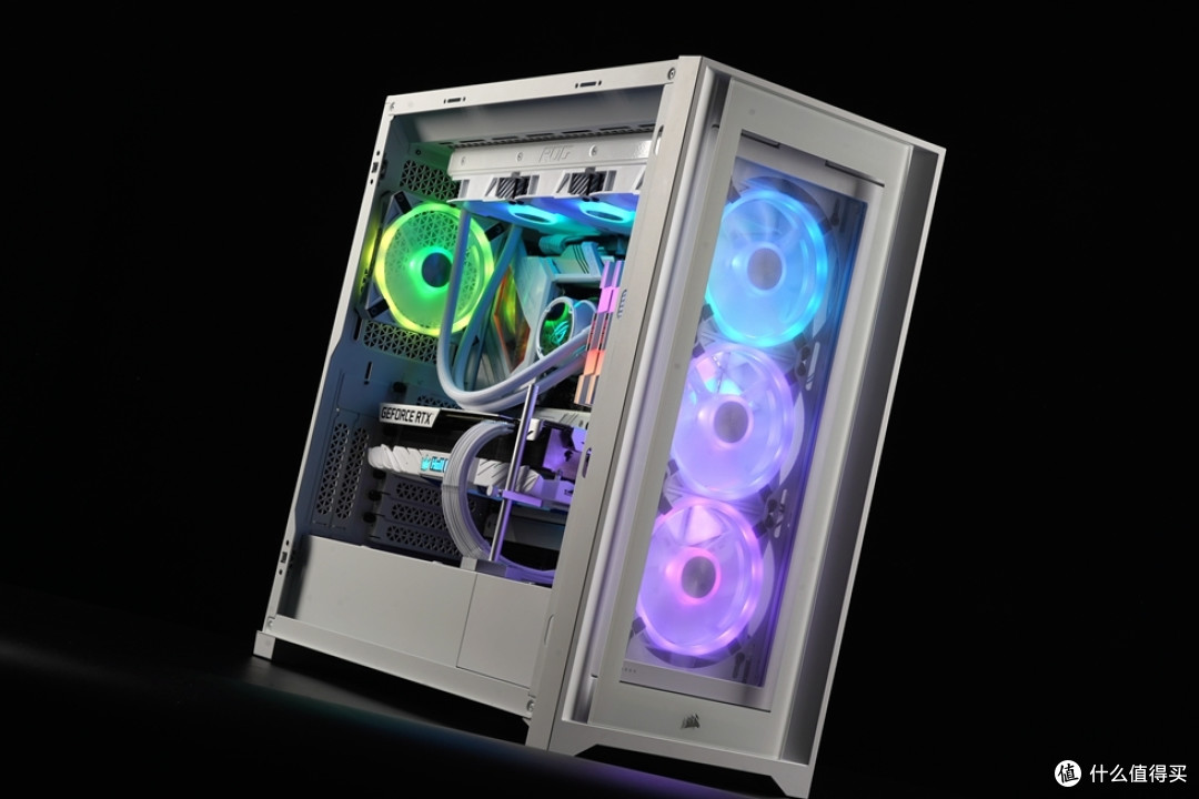 海盗船5000X机箱＋ROG Z690吹雪主板打造的白色风格主机