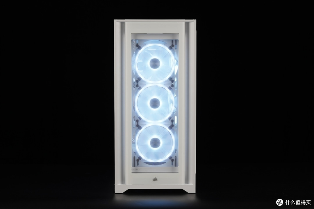 海盗船5000X机箱＋ROG Z690吹雪主板打造的白色风格主机