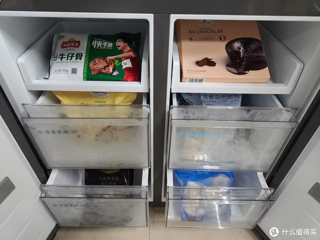 TCL的超薄零嵌冰箱T9居然给我省出一个抽拉柜！