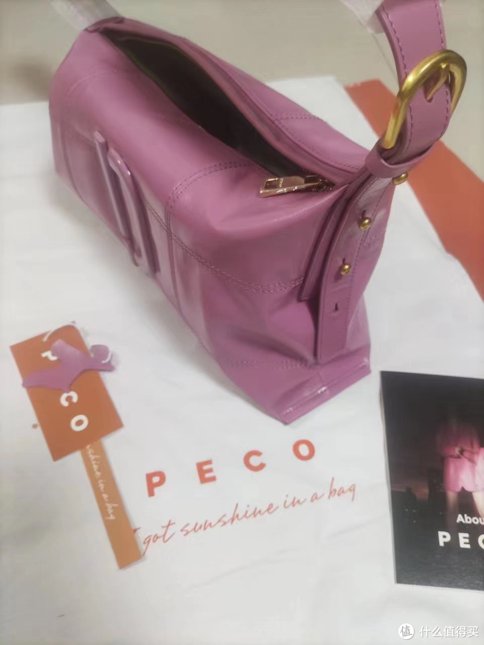 买给老婆的PECO粉色枕头包终于到手了