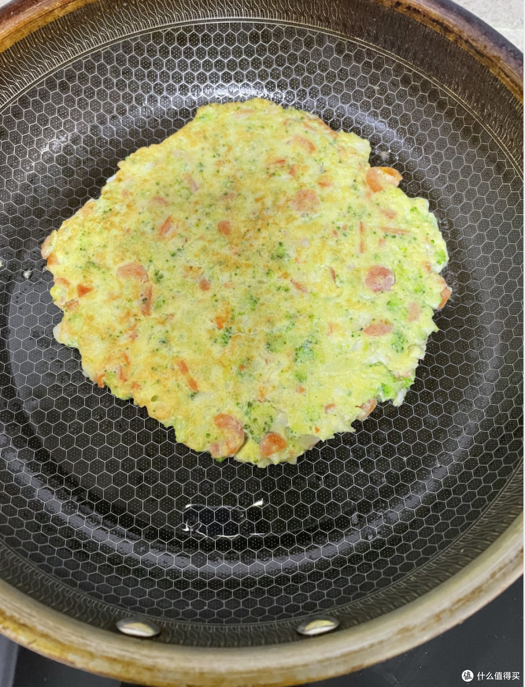 不知道给宝宝做啥饭时就来一份鸡蛋蔬菜鲜虾饼吧!