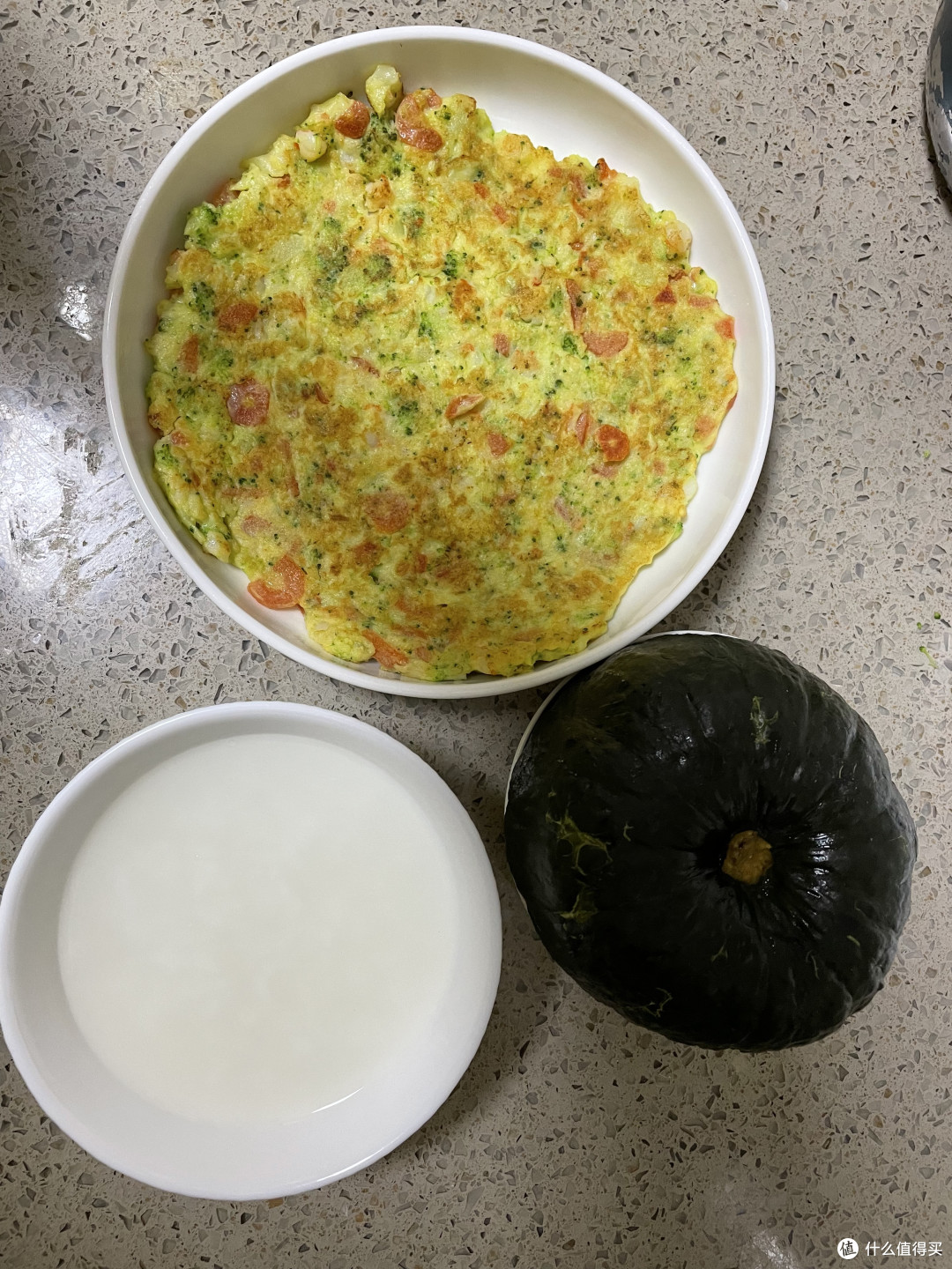 不知道给宝宝做啥饭时就来一份鸡蛋蔬菜鲜虾饼吧!