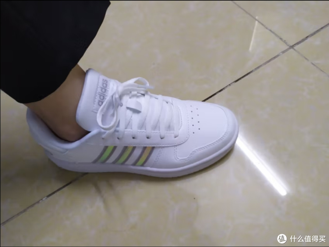 adidas阿迪达斯官方neo HOOPS女子「魔环」休闲运动板鞋小白鞋 白/镭射银 36(220mm)