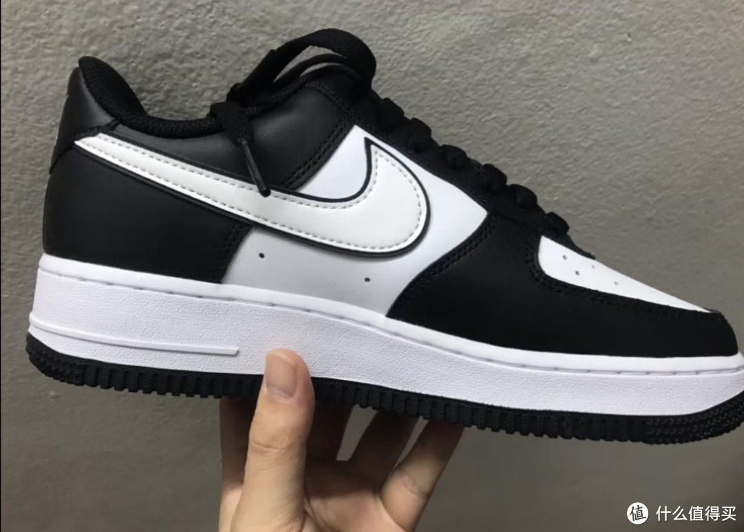 耐克（NIKE）男子空军一号运动鞋 AIR FORCE 1 '07 AF1 DV0788-001 42