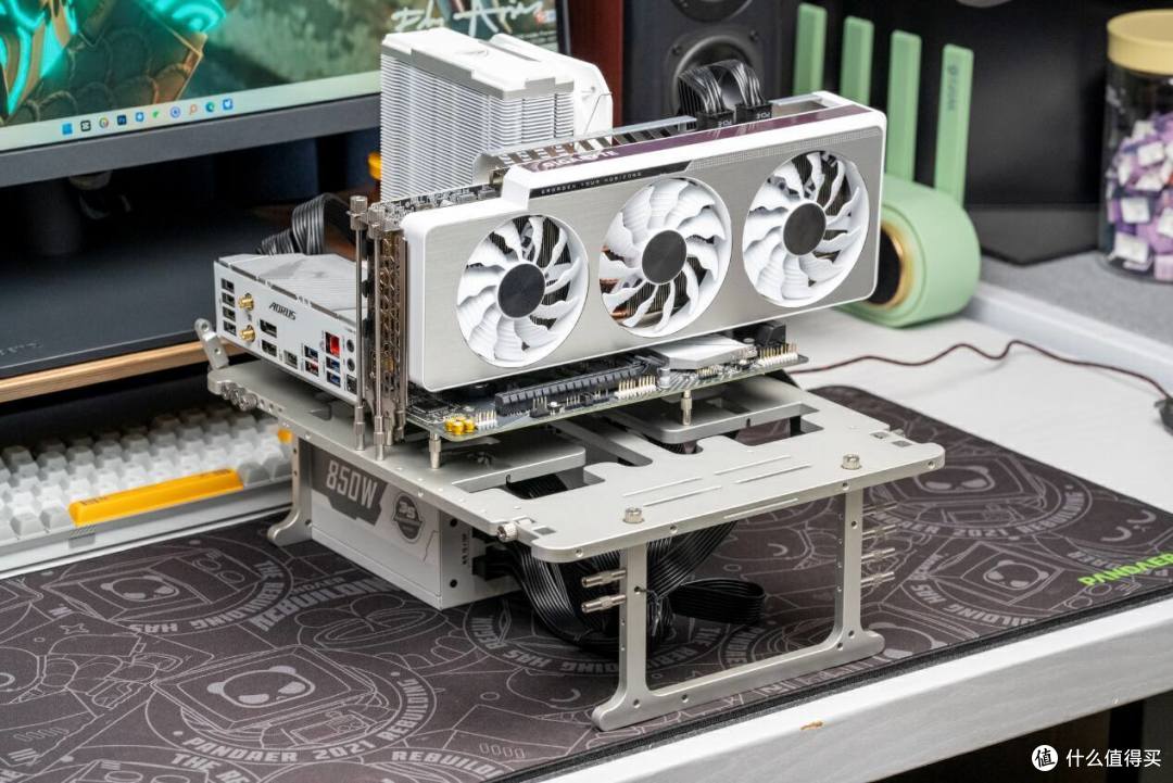 白色主题装机,小雕够给力,B760M主板+12700K+3070Ti,跑分轻松超200万