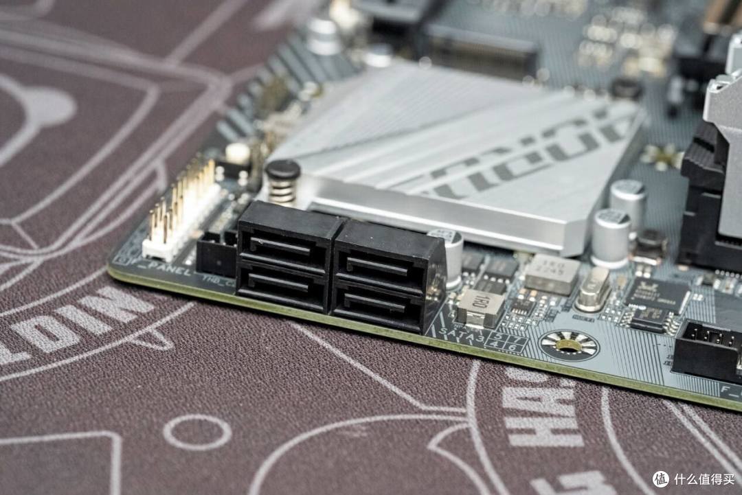 白色主题装机,小雕够给力,B760M主板+12700K+3070Ti,跑分轻松超200万