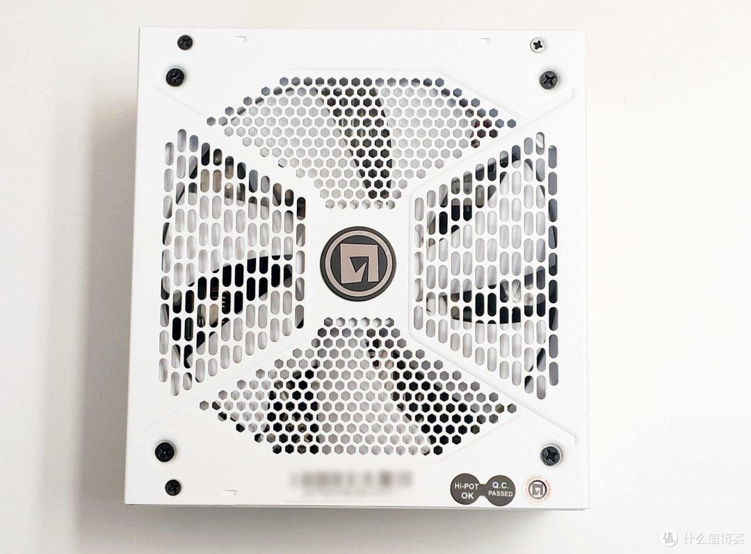 i5-13600K+Z790 AERO G主板+天策D5-6000内存+A770 FLUX搭载纯白系“小海景房”装机体验