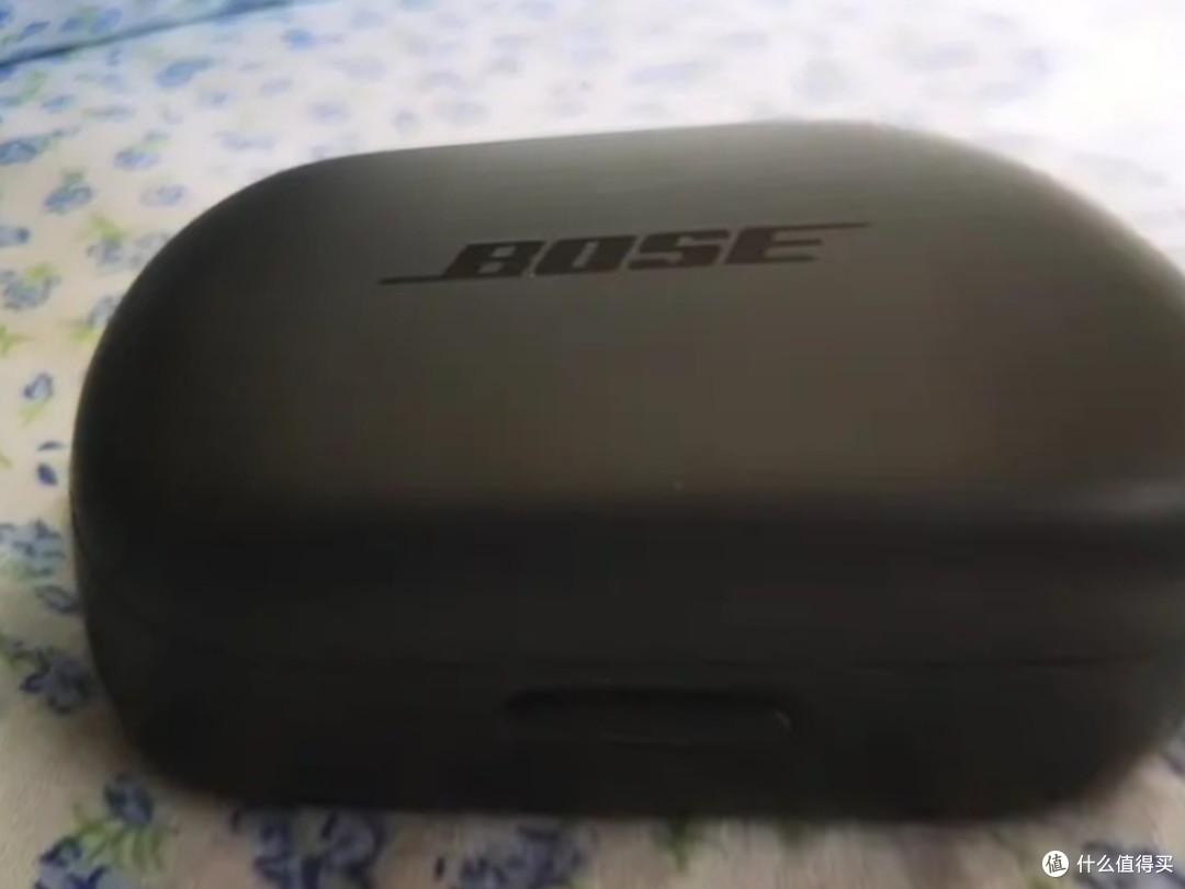 认证挑战赛。Bose Earbuds无线消噪耳塞 黑色 真无线蓝牙耳机 降噪豆 Bose大鲨 11级消噪 动态音质均衡技