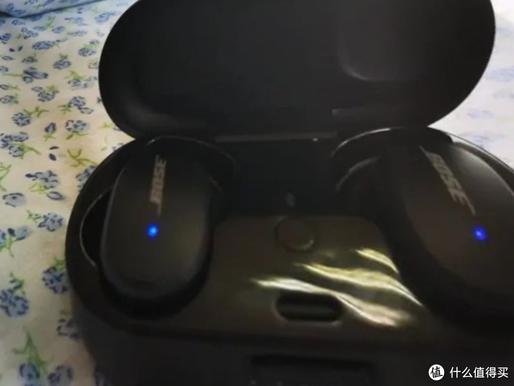 认证挑战赛。Bose Earbuds无线消噪耳塞 黑色 真无线蓝牙耳机 降噪豆 Bose大鲨 11级消噪 动态音质均衡技