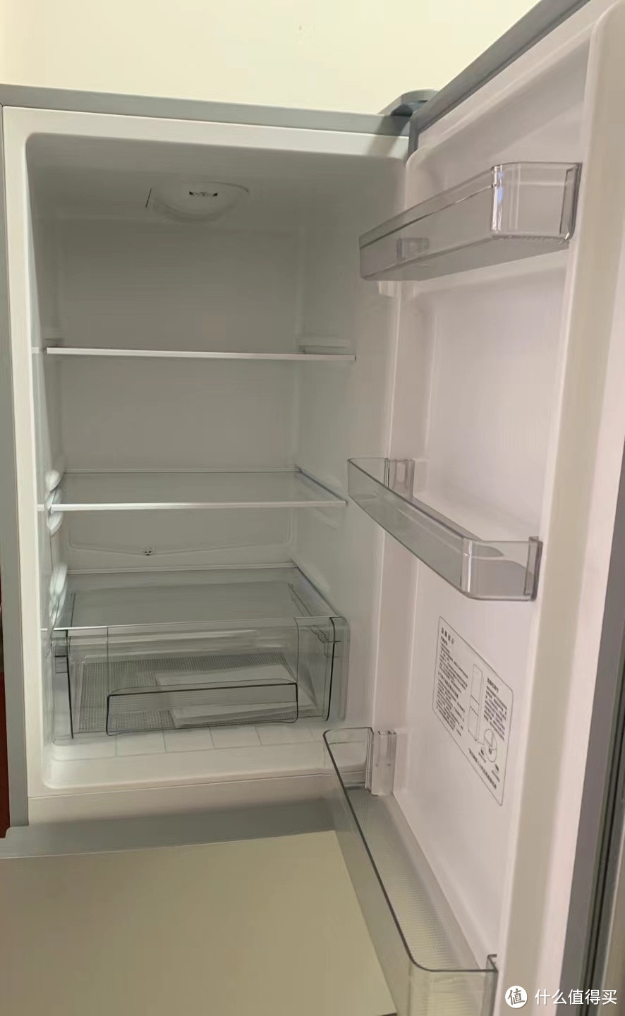 如果你也是小面积的出租房，可以考虑买个它---米家三门冰箱