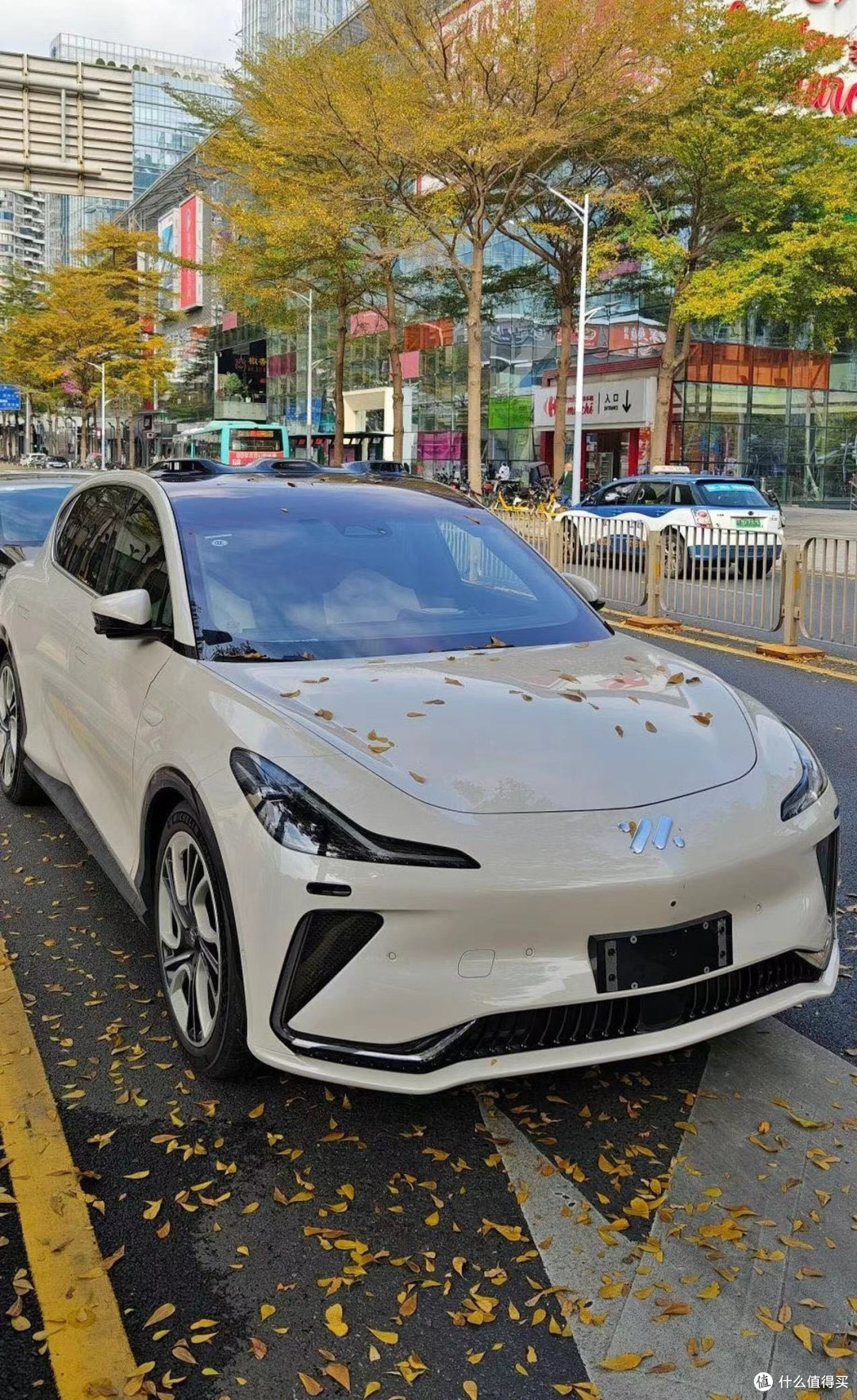 已大定智己LS7的入门款 - 堆料堆到满的国产新能源SUV