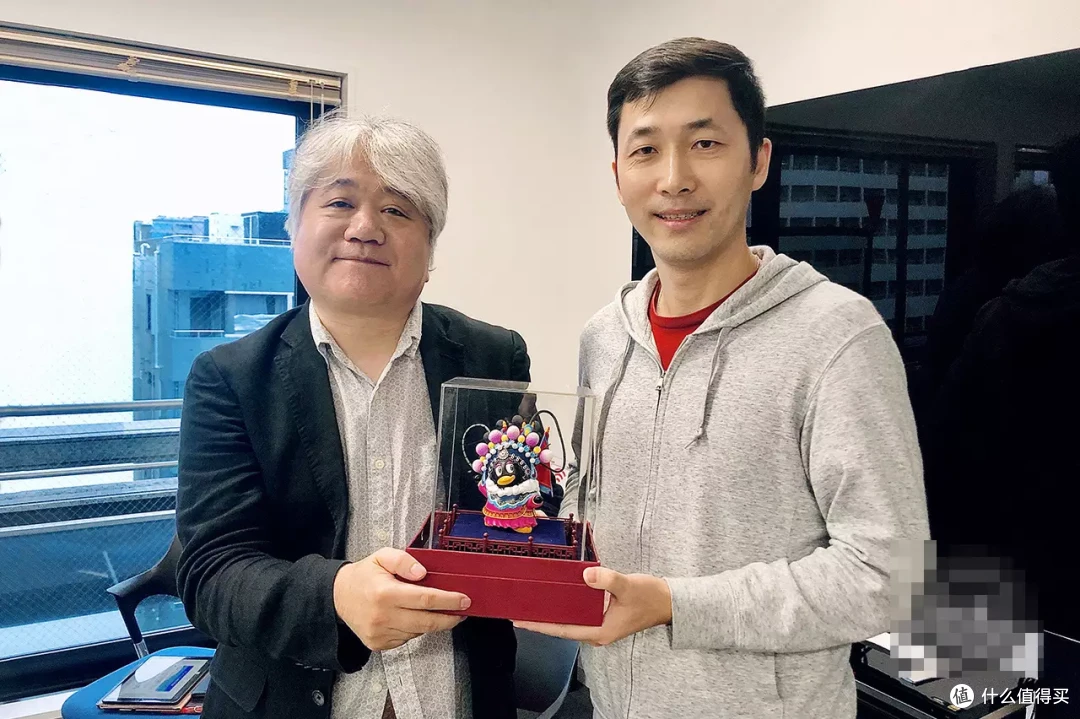 “壁纸狂魔”背后的那个浪漫男人:新海诚与“天门”白川笃史之《星之声》