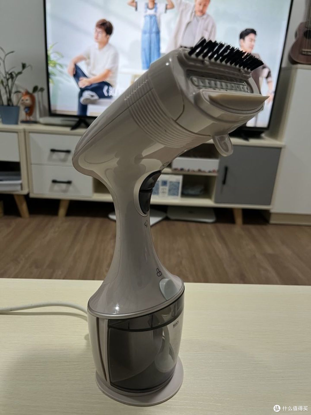 买熨斗还是挂烫机？我通过实际体验以后有了自己的看法