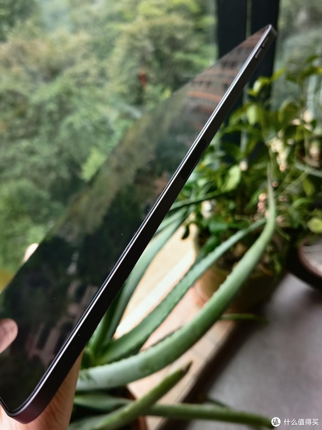 很火的iPad超瓷晶钢化膜,四点对比看优势