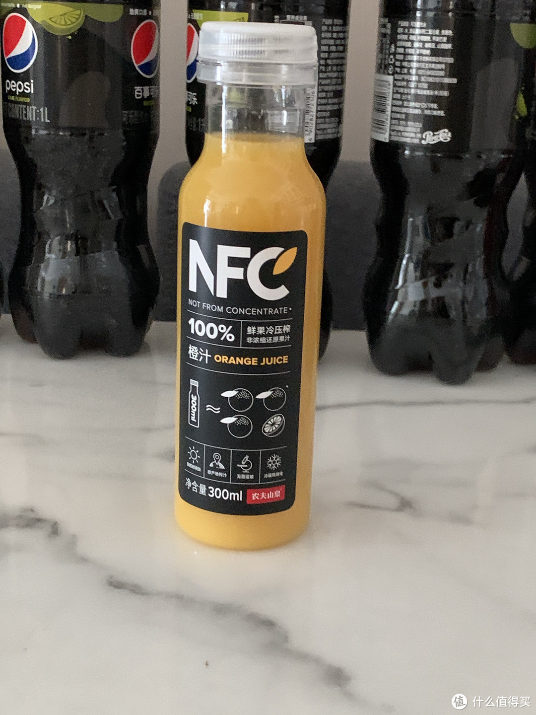 NFC100%橙汁鲜果冷榨好喝又有营养。