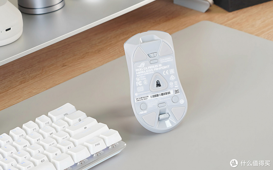 ROG战刃3 AimPoint无线鼠标测评：适合桌搭、电竞爱好者的高性能鼠标！
