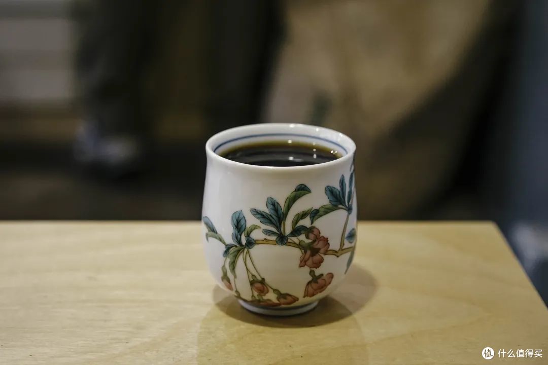又挖到宝了,我可真想把工位搬到这条小马路上啊!