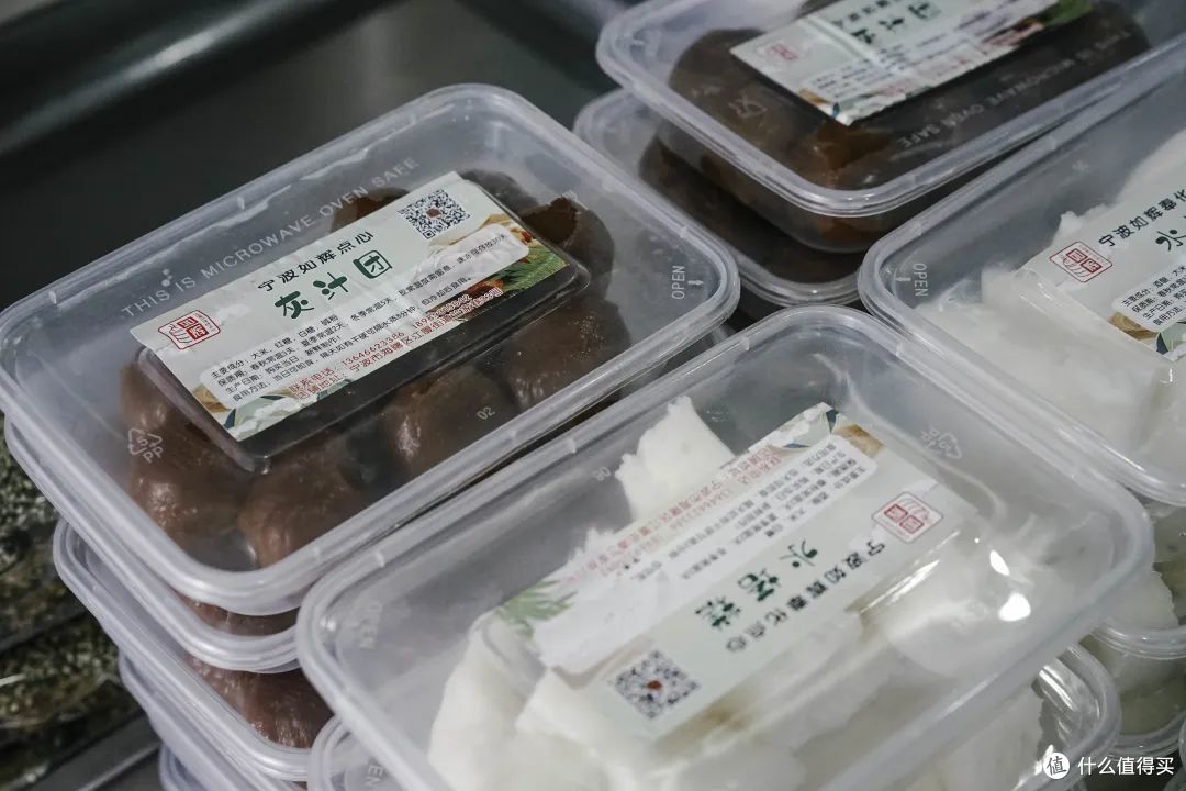 又挖到宝了,我可真想把工位搬到这条小马路上啊!