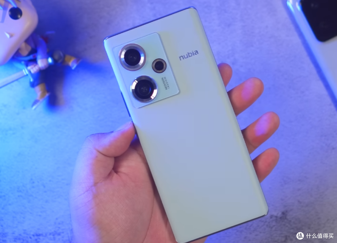 5000mAh+骁龙8Gen2,上市仅三个月跌到2699元起,最高16GB+1TB