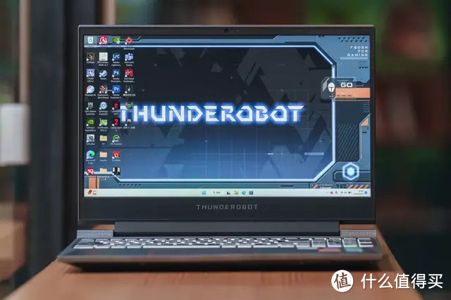 i5-13500H + RTX 4050 甜品级游戏本登场,雷神 911X 猎荒者 2023 测评
