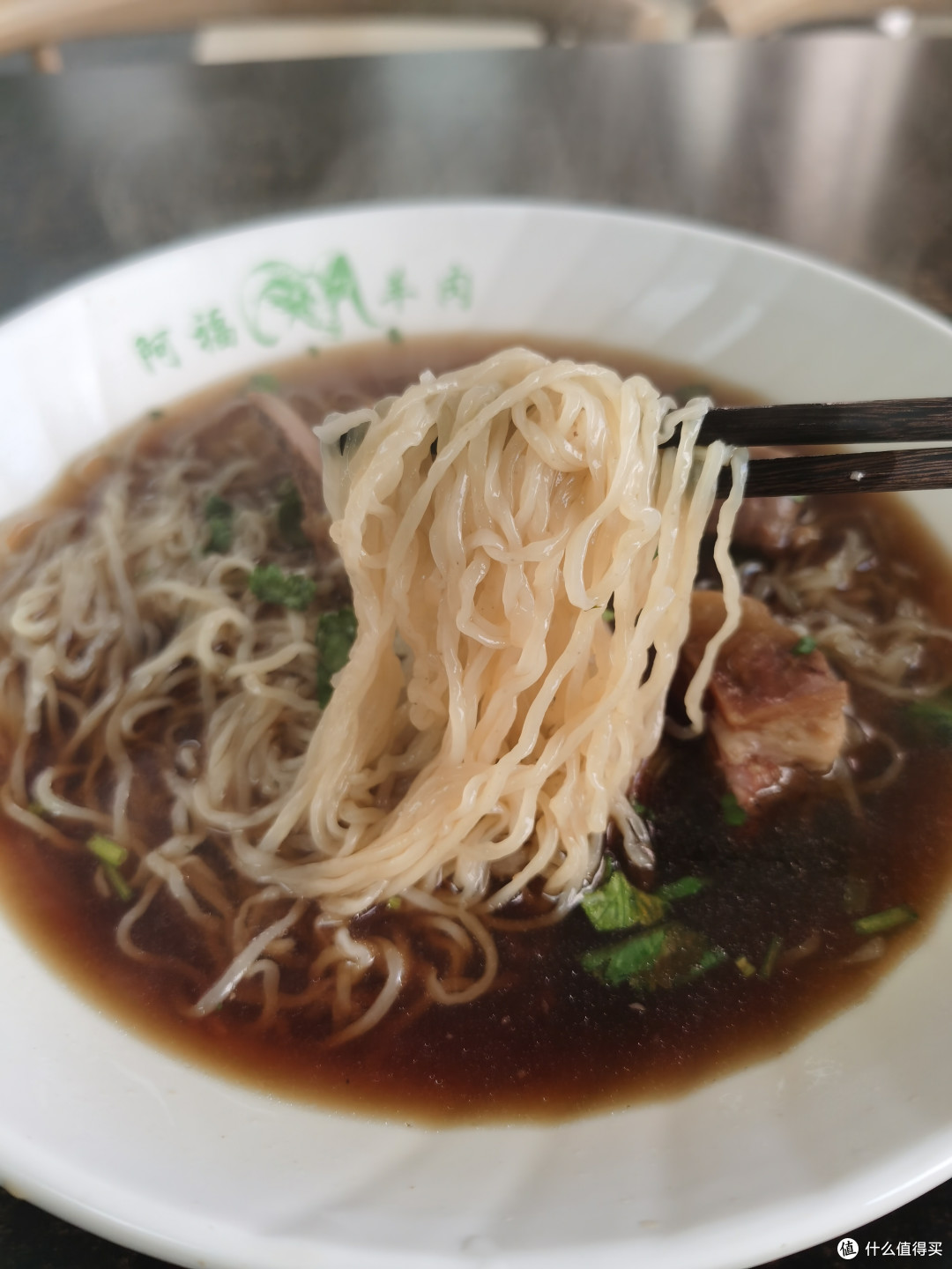 烟台丨25元一碗的羊肉面里有4大块羊肉，货真价实好滋味，阿福羊肉面馆！