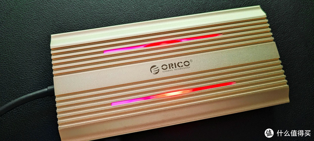 ORICO XDR RGB十二合一扩展坞：解决你的接口焦虑