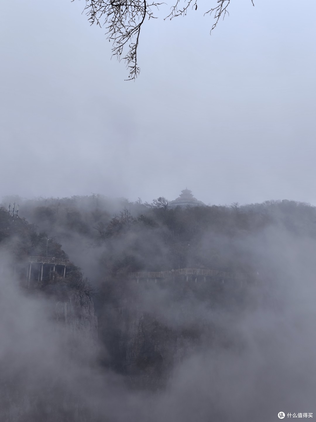 远处云梦仙顶