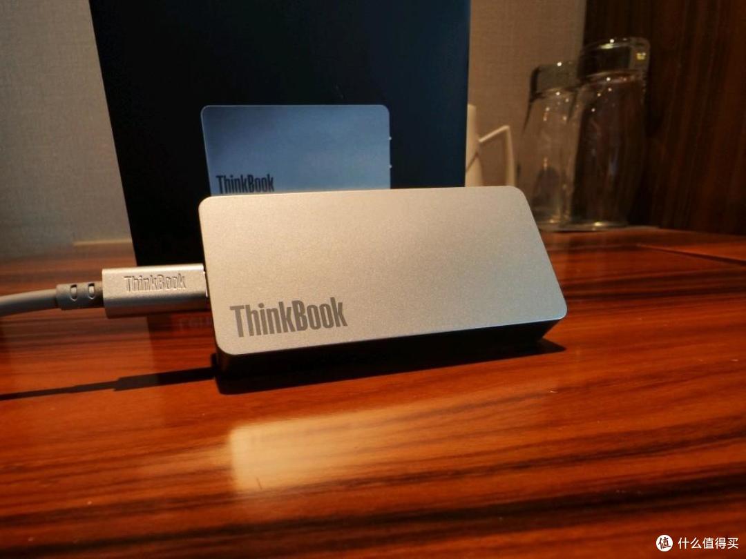 联想ThinkBook随行能量卡GaN 65W电源适配器,重新定义轻薄出行