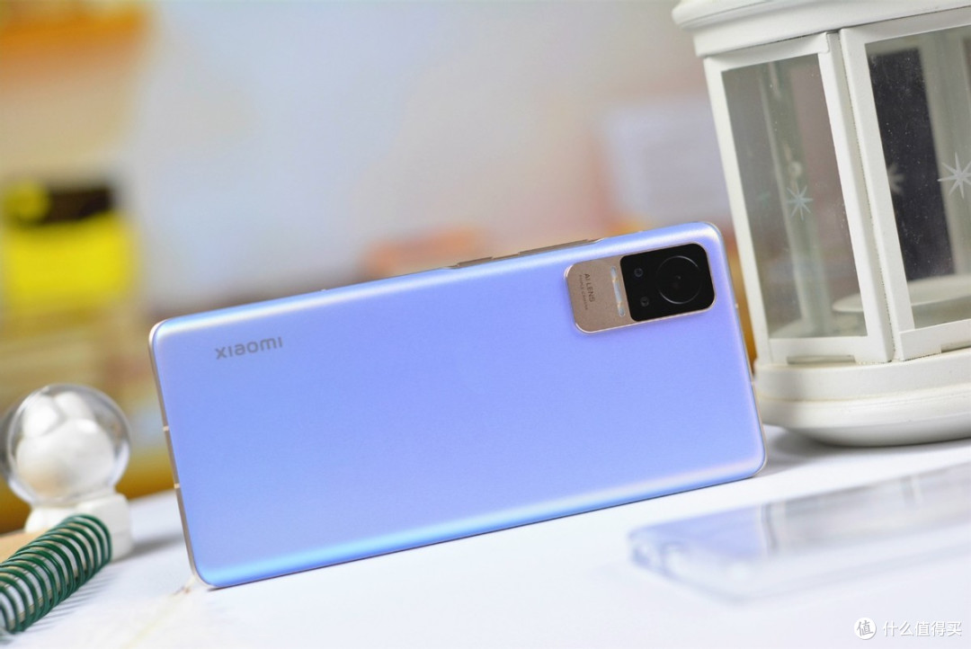 雷军太猛了：从2599跌至1679，曲面屏+骁龙778G+4500mAh
