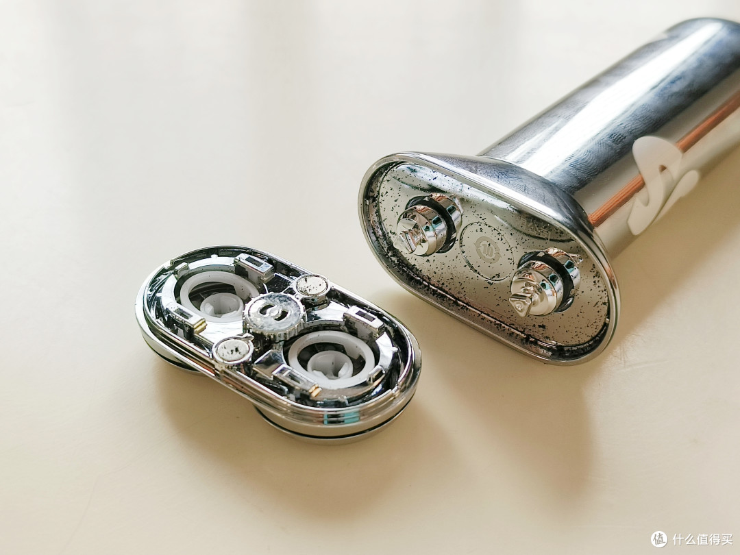 奔腾smart合金剃须刀简单舒服的清洁体验