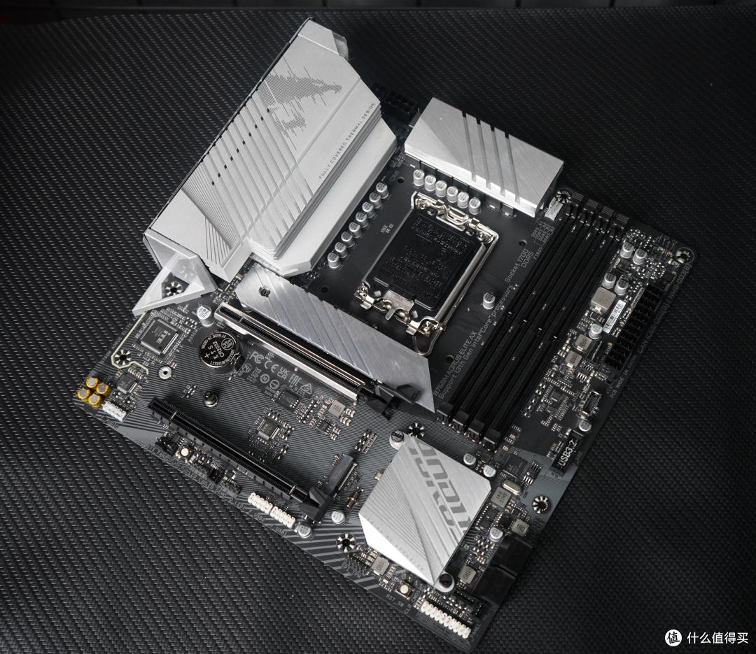 谁说蚍蜉不能撼大树?技嘉小雕B760M主板跑i9-13900K