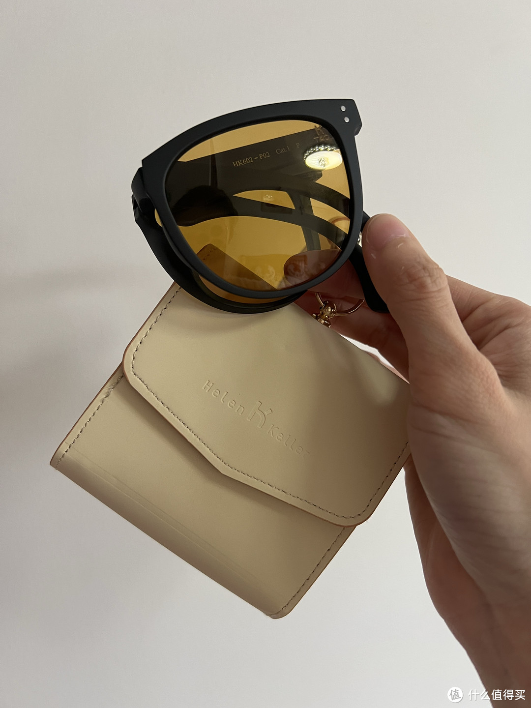 海伦凯勒的折叠夏日太阳眼镜，茶色的好看