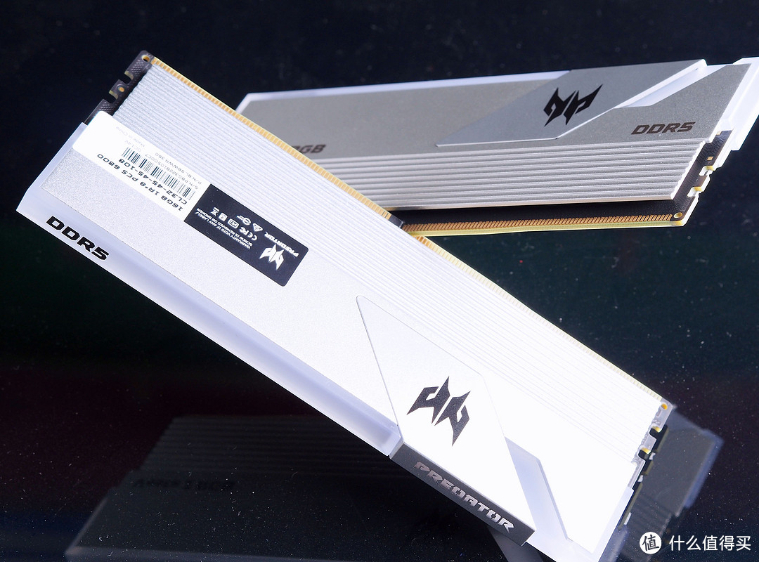 稳稳超到7400 C32！宏碁掠夺者 Vesta II DDR5-6800 CL32 16GB×2套装上手体验