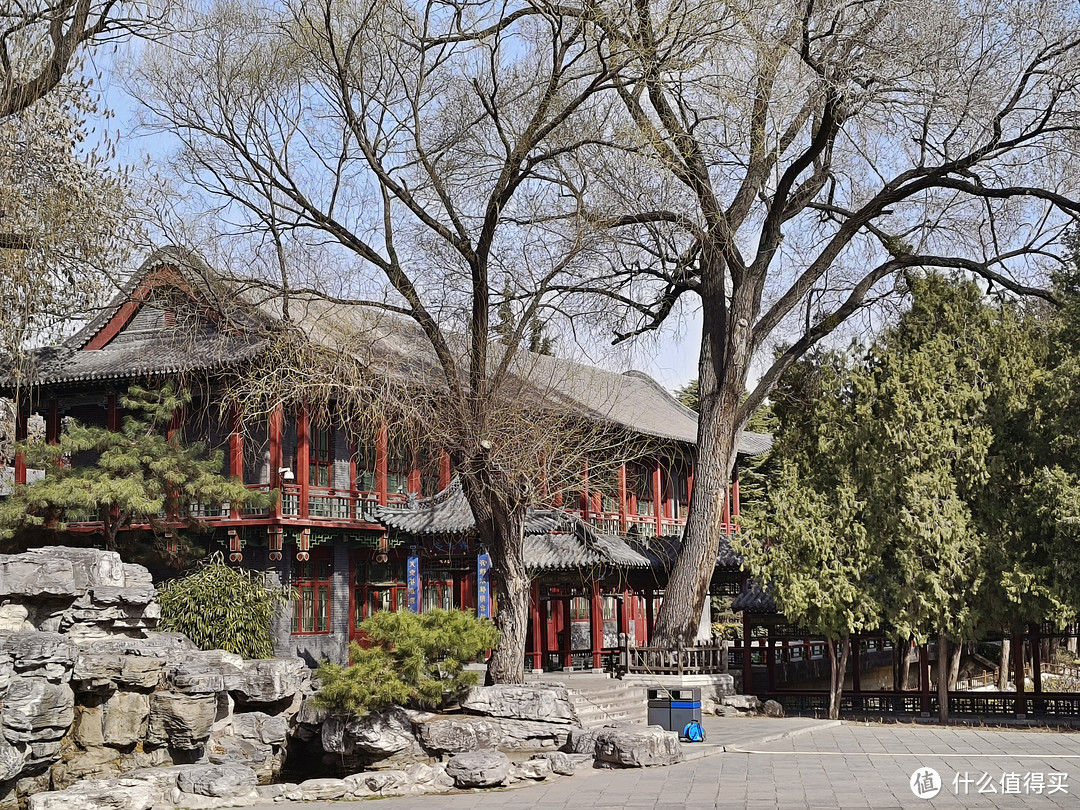 晋祠公园一景,应该是仿古建筑