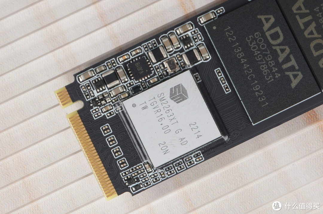 性价比硬扛1TB机械盘 QLC SSD有多香？XPG S20 1TB实测报告