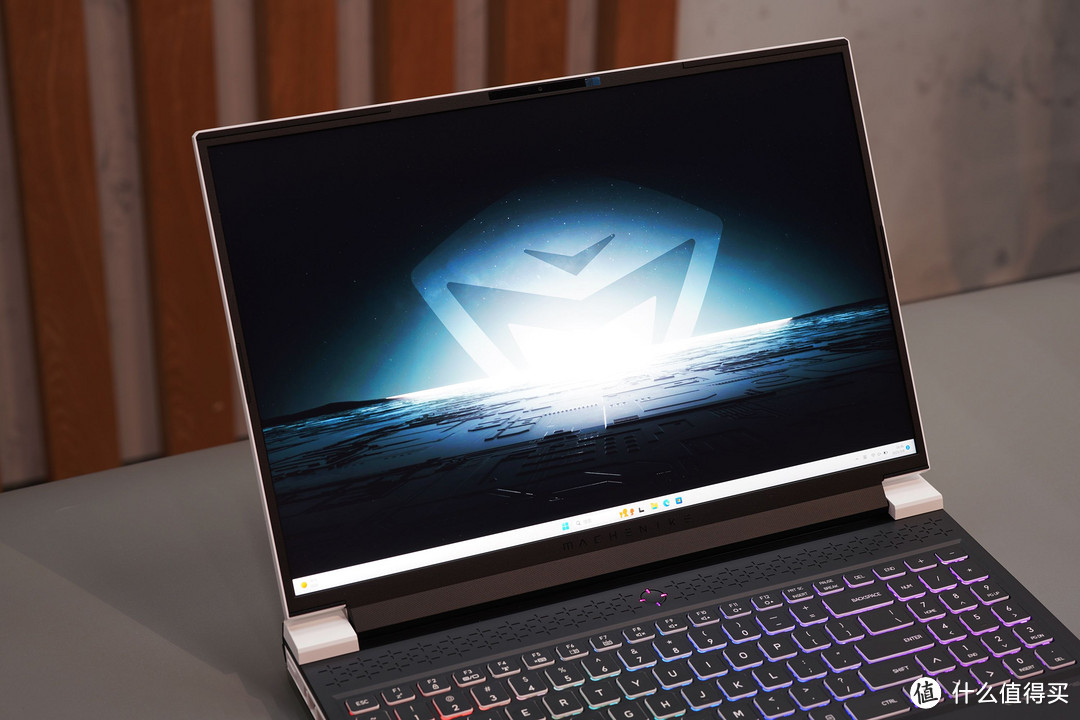 内行评测:酷睿i9-13900HX加持水冷散热系统!机械师曙光 16 Pro 游戏本评测