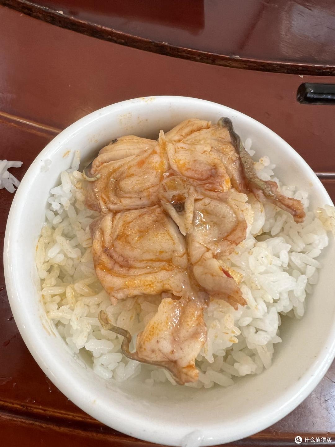 梵净山景区门口的餐馆,金凤凰,点多了菜,88的套餐够吃了