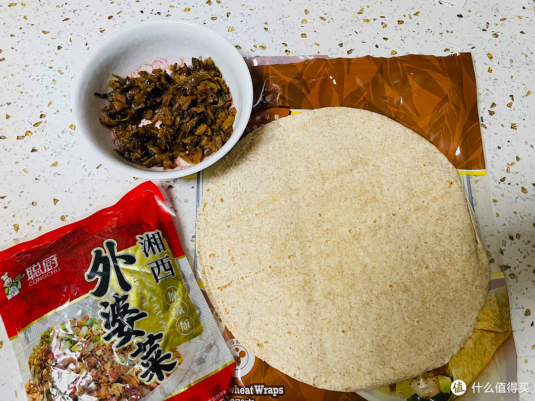 全民众测!张大妈请我吃饭啦,这酸菜鱼滑溜得不要不要滴!
