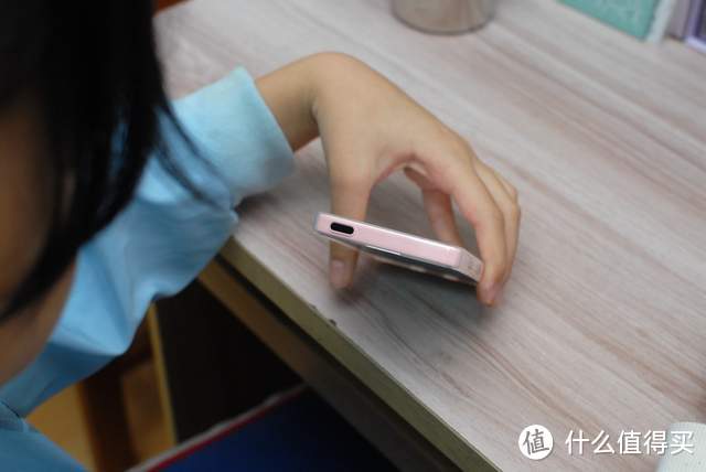 相隔4年，多亲再出新品Qin3 pro，这才是最适合孩子的全面屏手机