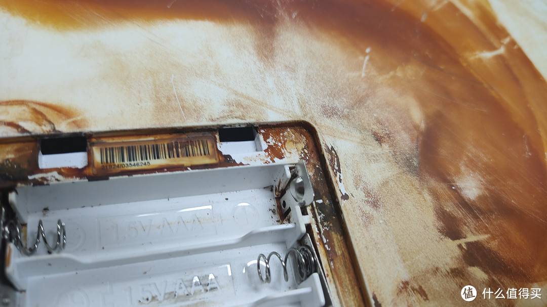 小米体脂称2维修记录-电池漏液，电池仓弹片锈死