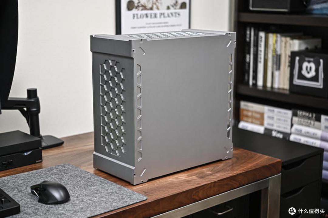 高质感无光主机——ROG X670E-GENE+ aboStudio ContainerL 装机展示