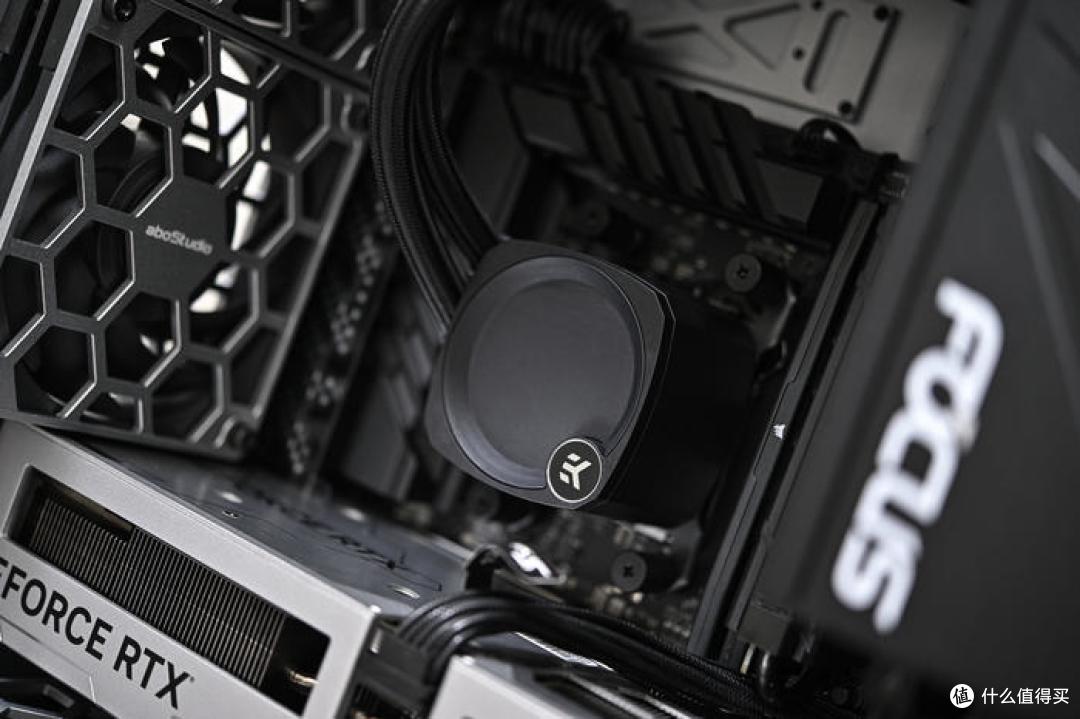 高质感无光主机——ROG X670E-GENE+ aboStudio ContainerL 装机展示
