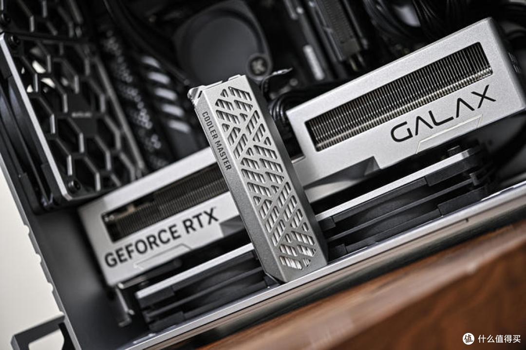 高质感无光主机——ROG X670E-GENE+ aboStudio ContainerL 装机展示