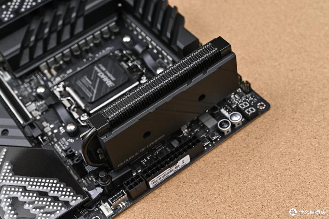 高质感无光主机——ROG X670E-GENE+ aboStudio ContainerL 装机展示