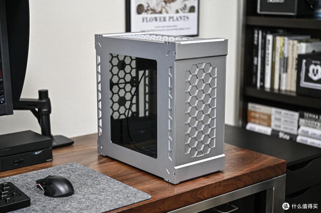 高质感无光主机——ROG X670E-GENE+ aboStudio ContainerL 装机展示