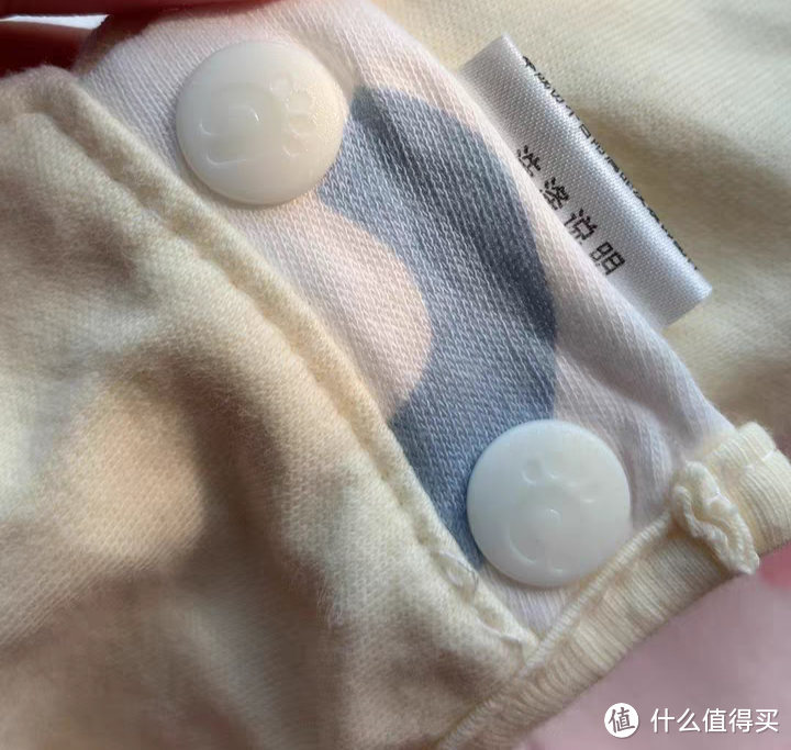 婴儿防水围兜，实用好看