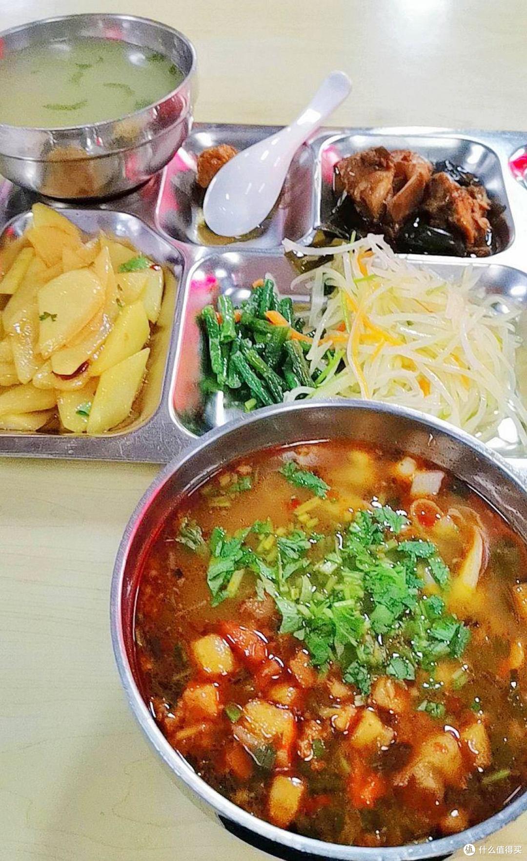 一周食堂午餐来了,丰盛还免费吃,简直幸福爆棚了