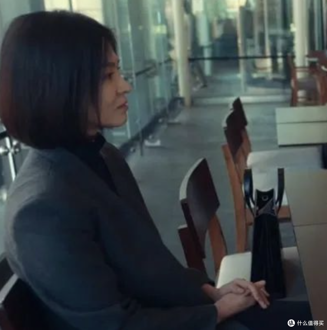 黑暗荣耀2真是穷人的复仇?拎3万多的FENDI戴2万多Chaumet......