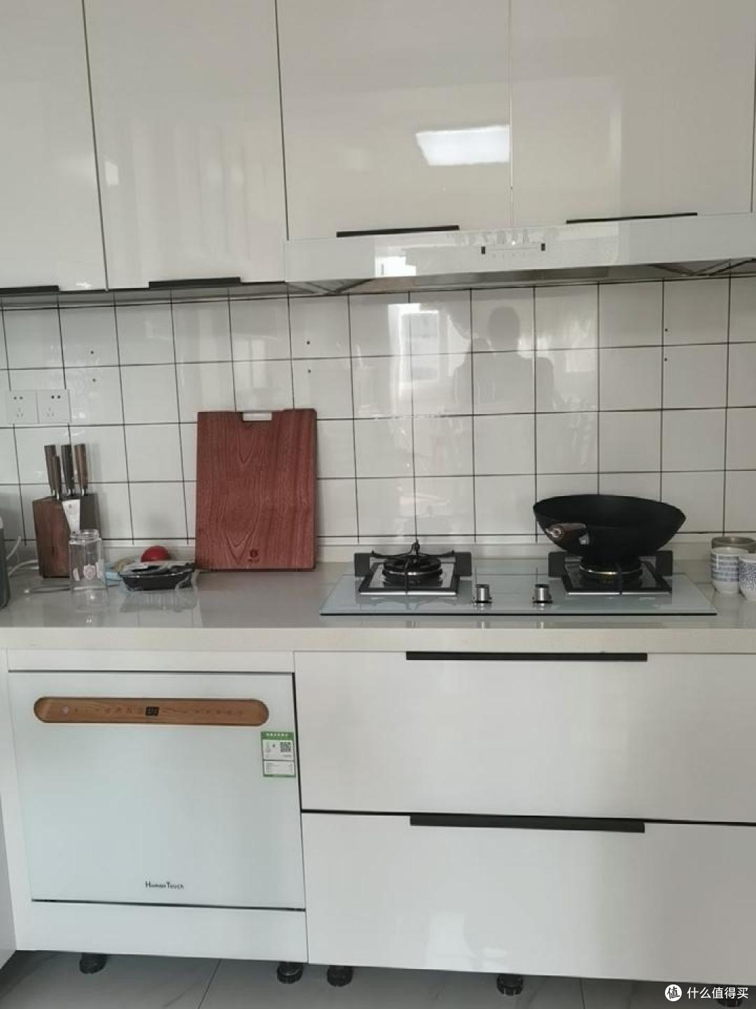 家庭用抽油烟机哪种好？侧吸和顶吸哪种效果好？听听用户们怎么说